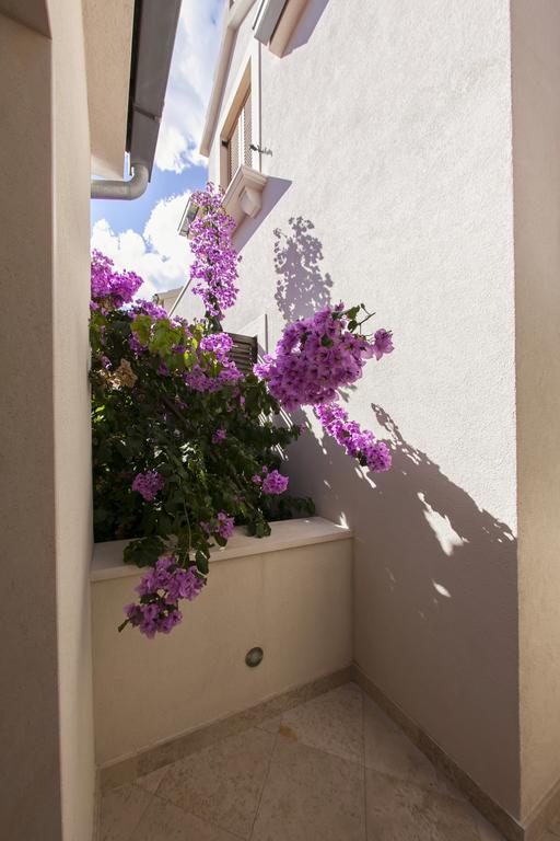 Apartments Benika ボル エクステリア 写真
