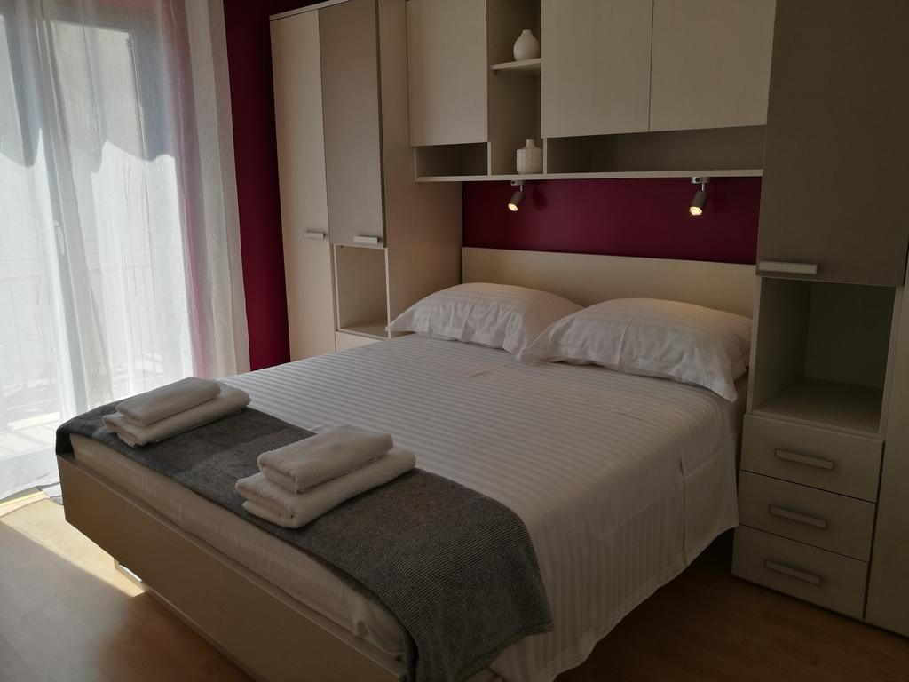 Apartments Benika ボル エクステリア 写真