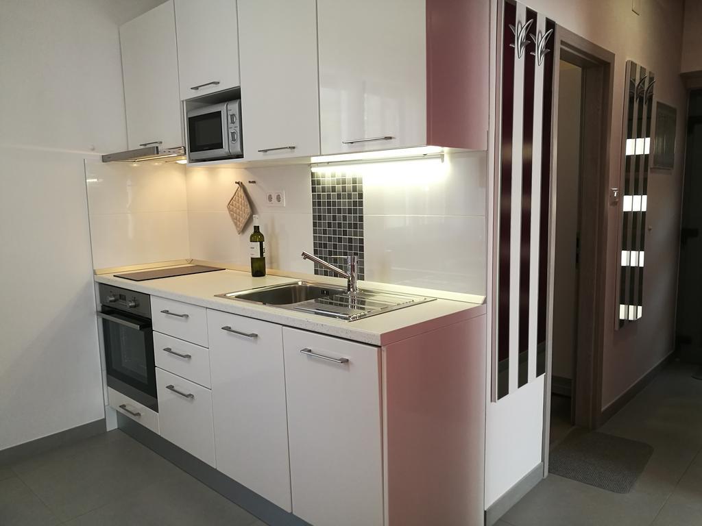 Apartments Benika ボル エクステリア 写真